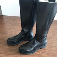 Stivali in vera pelle con cerniera e elastico