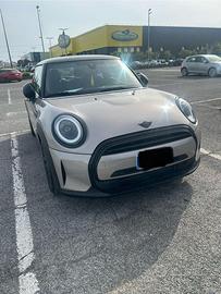 MINI 1.5 COOPER RESOLUTE BLACK EXTERIOR
