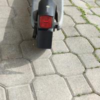 Monopattino elettrico Segway-Ninebot E2 Plus E II