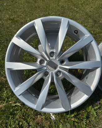 Cerchio in lega ORIGINALE VW Dijon 7Jx17H2 ET49