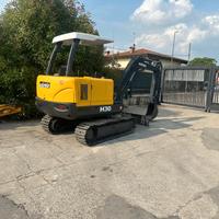 E236 - Escavatore 30 q Hanix
