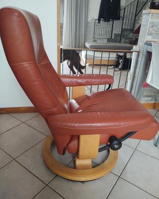 poltrona svedese pelle e legno stupenda
