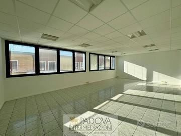 Immobile di 120 m² con 2 locali a Noventa Padovana