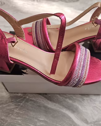 Sandali fucsia metallizzato con tacco – N. 37