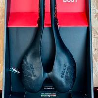 Sella bici da corsa in carbonio