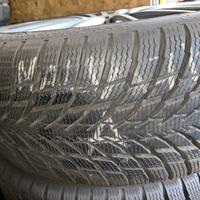 gomme nokian invernali 225/40/19