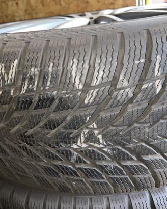 gomme nokian invernali 225/40/19