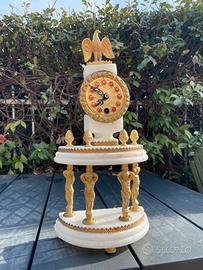 Orologio antico da tavolo in marmo