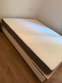 Letto matrimoniale completo di materasso