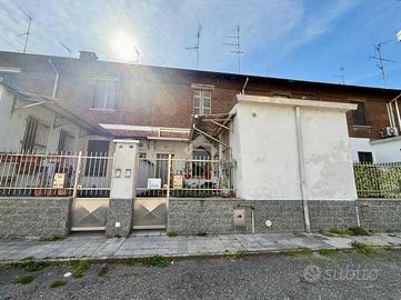 VILLA A SCHIERA A LEGNANO