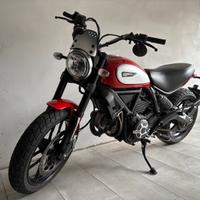 Ducati Scrambler Icon Red 800