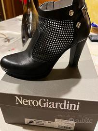 Stivaletti NeroGiardini n.36 neri con rete