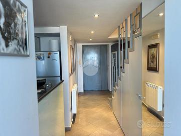 MONOLOCALE A CASTELLAMMARE DI STABIA