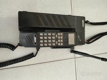 primo modello di telefono portatile