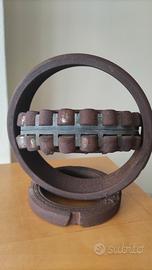 Scultura-Portacenere in Ferro con Cuscinetti