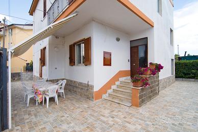 Ascea marina localita' velia mare estate