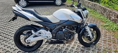 Suzuki Grs 600