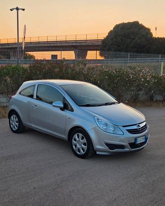 Opel Corsa 1.0 12V 3 porte trasporto bici