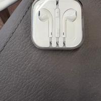 Apple EarPods originali con cavo Lightning