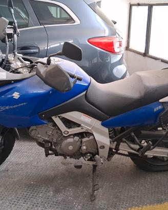 V STROM 650 DL  SUZUKI