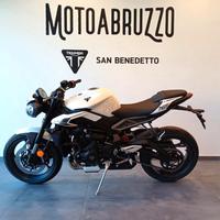 Triumph Street Triple R A2