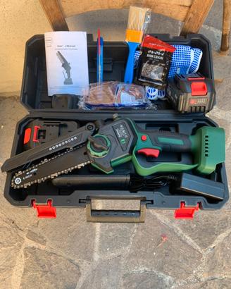 Motosega a batteria