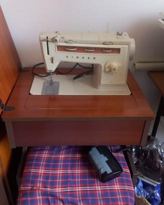 Macchina da cucire SINGER 518 vintage anni 70