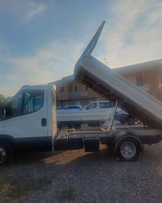 IVECO DAILY RIBALTABILE CILINDRATA 3.0 CV 150