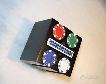 Set da Poker nuovo con un mazzo di carte e 100 fis