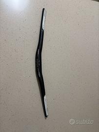 Manubrio bontrager Isozone