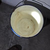 vecchio Secchio In Metallo smaltato