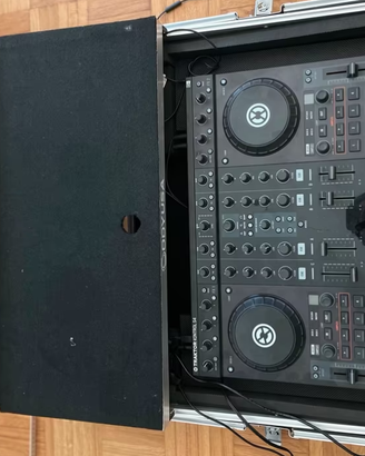 Traktor S4 MK1
