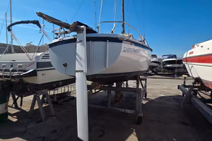Cabinato a vela 7 metri a Bari