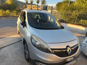 Renault Scenic Scénic 1.5 dCi 110CV Bose Cross
