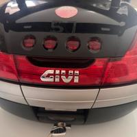 Bauletto givi V 46 con schienalino e portapacchi