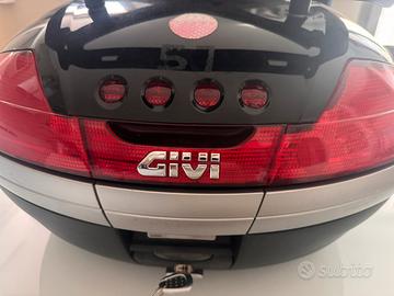 Bauletto givi V 46 con schienalino e portapacchi