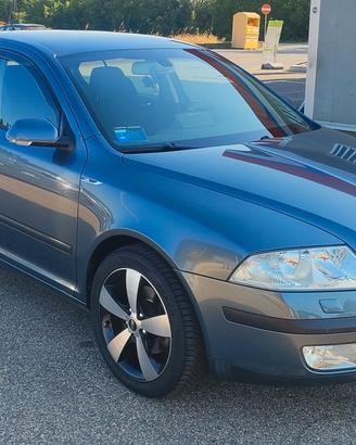 Skoda Octavia 2.0 TDI Elegance 140cv