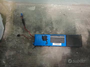 batteria x monopattino  solo da inserire