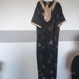 vestito lungo con maniche corte 