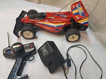 hurricane 4wd con telecomando e caricatore 