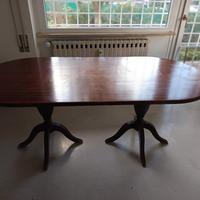 Tavolo da pranzo ovale in legno massello 