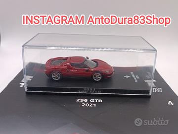 Modellino Auto Ferrari Scala 1:64
