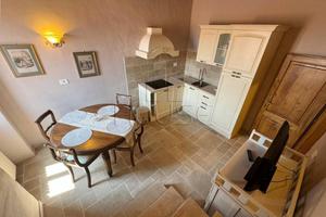 Rustico / Casale di 85 m² con 2 locali a Monte San