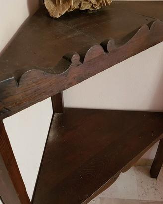 Angolare antico in legno massello