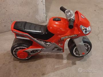 moto cavalcabile bimbo