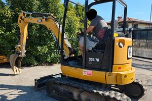 E245 - ESCAVATORE CATERPILLAR 302.7