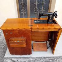 Macchina cucire Vigor  e mobile in legno anni 40