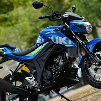 SUZUKI GSX-S 125 .