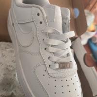 Nike Air Force 1 07 Classic Low-Top, Bianco / 41