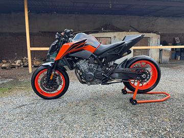 KTM DUKE 790